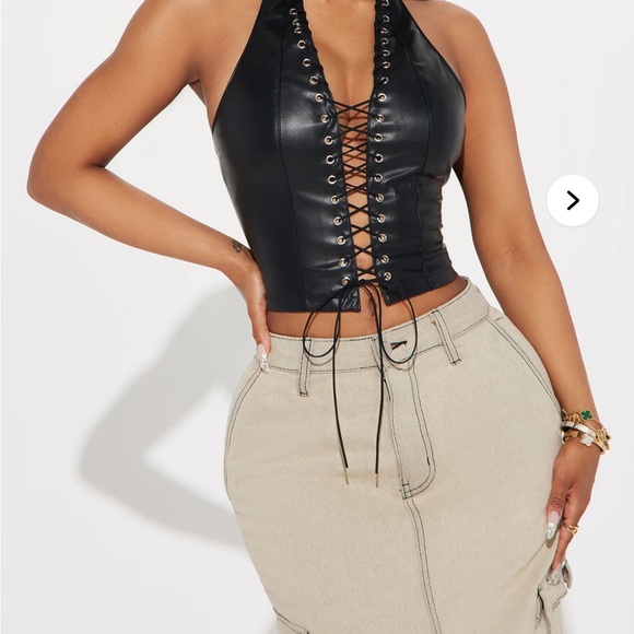 Fashion Nova Tops - Fashion Nova Black Lace-Up Crop Top